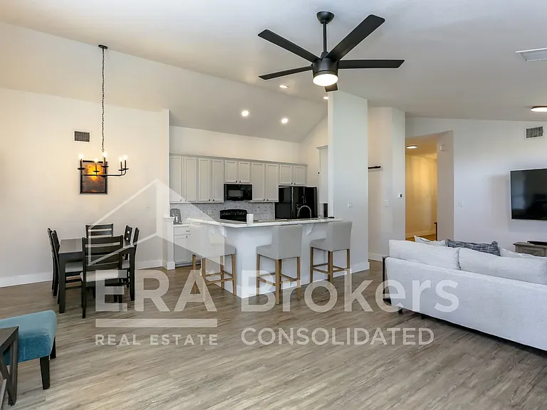6110 Melanie Dr — Photo 20