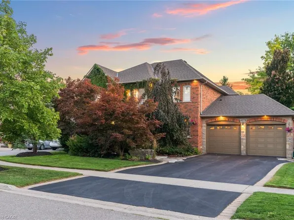 4278 Clubview Dr, Burlington, ON L7M 4X1