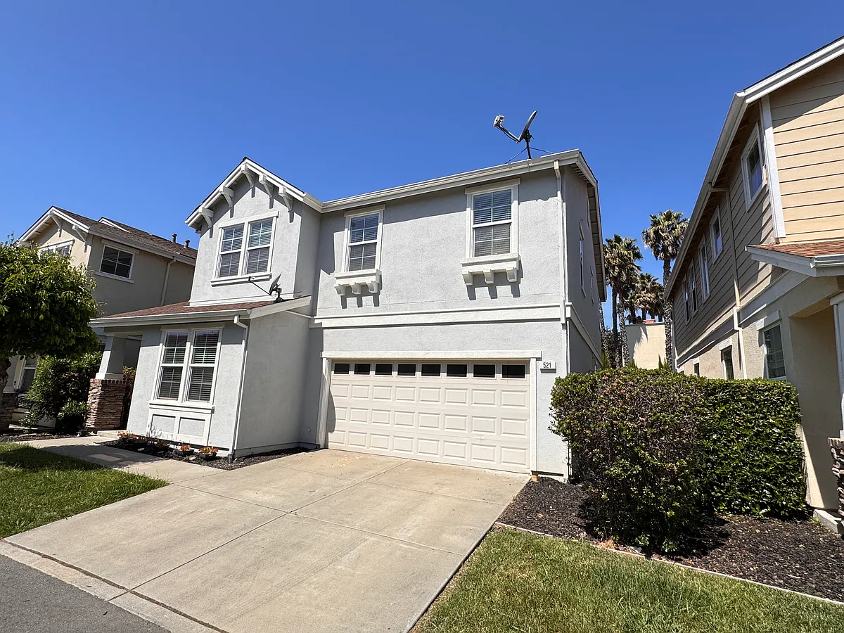 Building Photo - 521 Starwood Ct