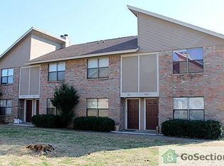 3049 W Sycamore Cir, Euless, TX 76040