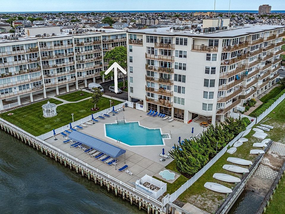 1st image of 500 Bay Ave APT 309