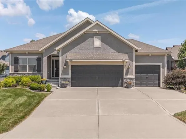 105 SE Griffin St, Blue Springs, MO 64064
