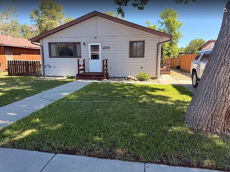 224 Jefferson St — Photo 3