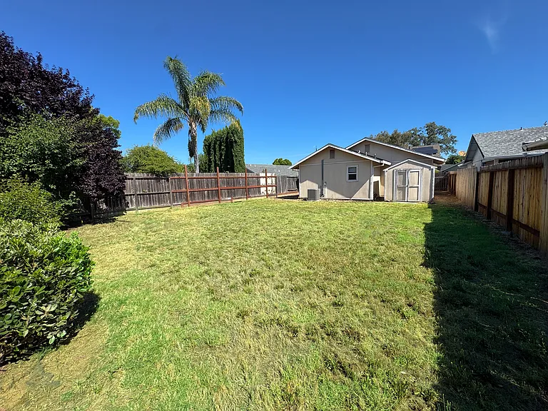 4108 Oak Ct — Photo 23