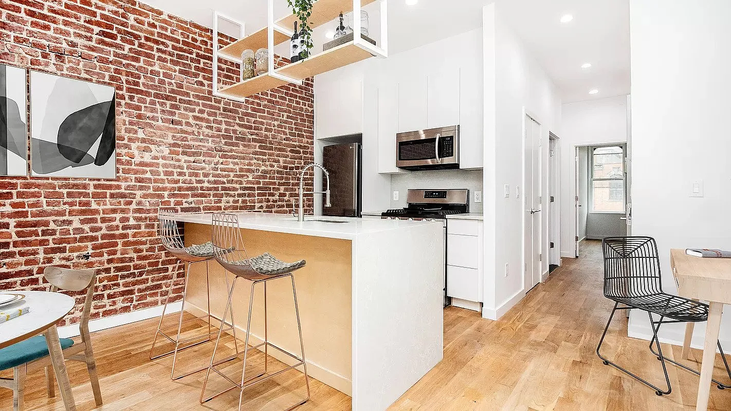 276 Linden Street — Photo 1