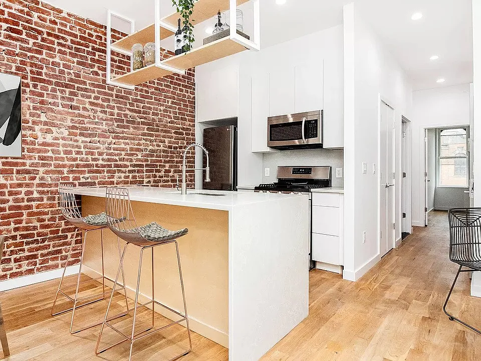 276 Linden St #2