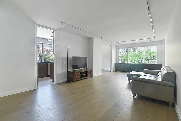 Rented by Digs Realty Group | media 3