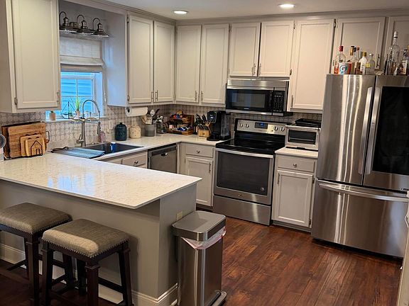 5th image of 270 Hillcrest Rd APT 702