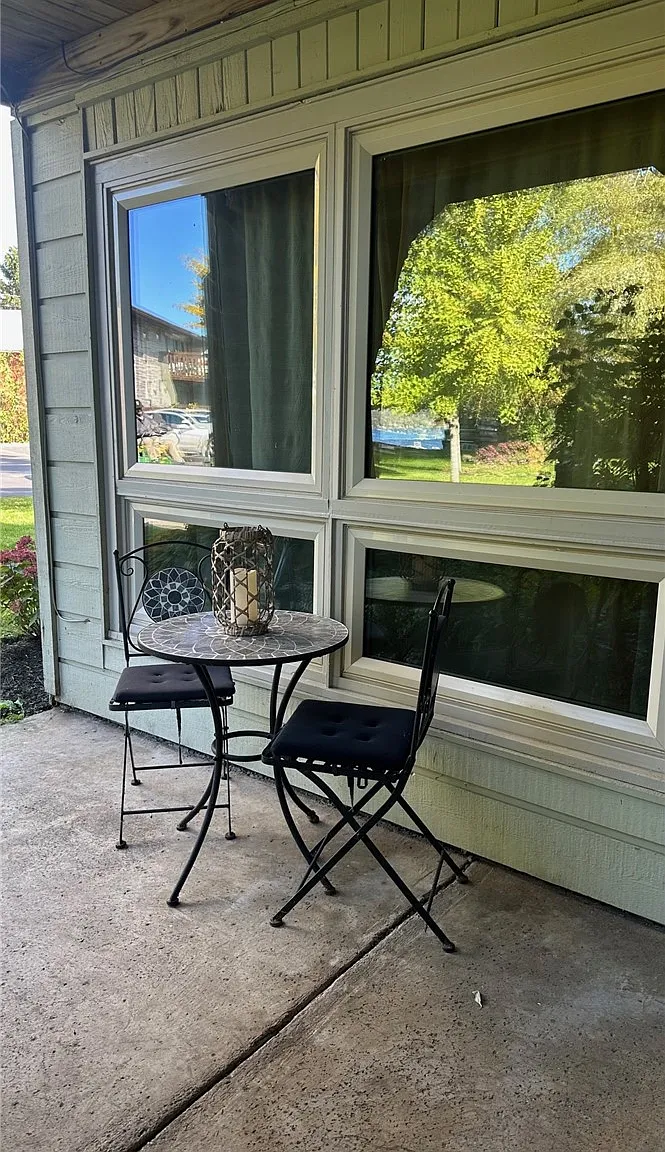 1 bed, 1.0 bath, 479 sqft, $1,300 — Photo 2