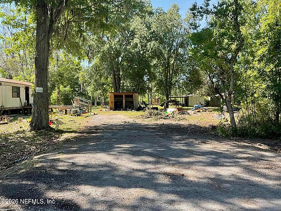 3rd image of 327 CELERY Avenue N #2