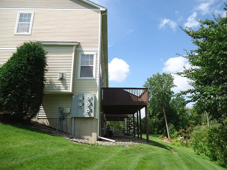 4599 Blaylock Cir — Photo 23