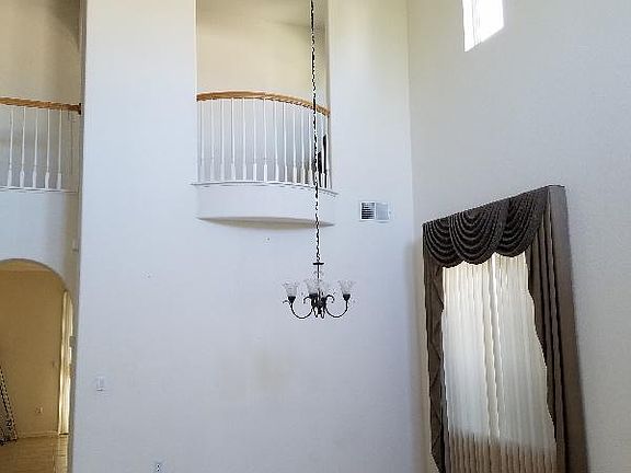2nd image of 4035 Knollwood Ct