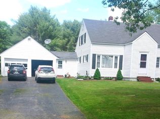 36 Center Dr, Orrington, ME 04474
