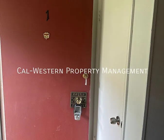 250 Palo Alto Ave #1 — Photo 43