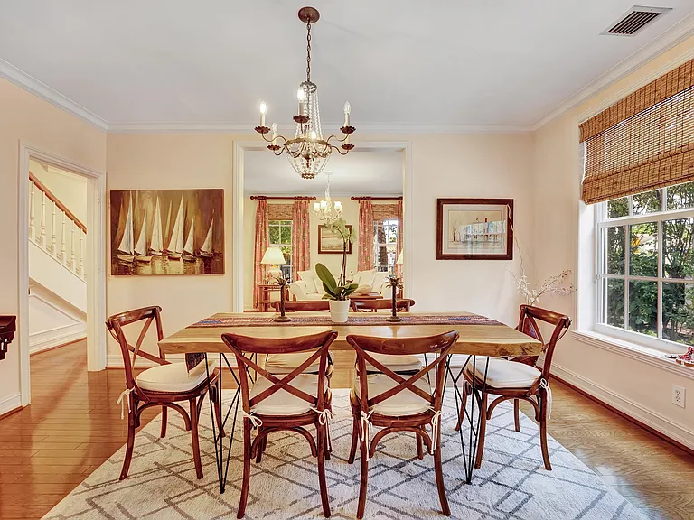 306 N Swinton Ave — Photo 41