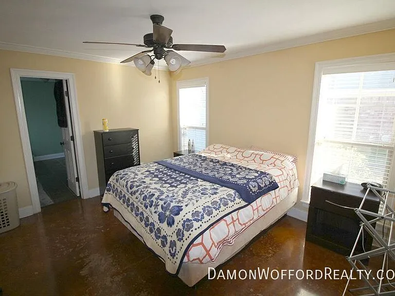 614 Oak Park Cir — Photo 22
