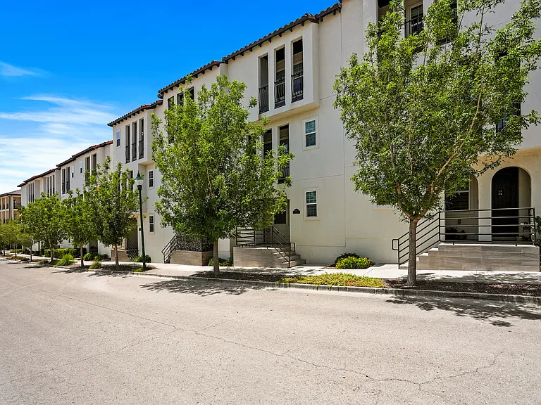 452 Vin Benicarlo Pl — Photo 2