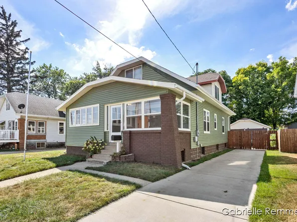 2303 Beverly Ave SW, Wyoming, MI 49519