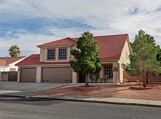 345 W Country Club Dr, Henderson, NV 89015