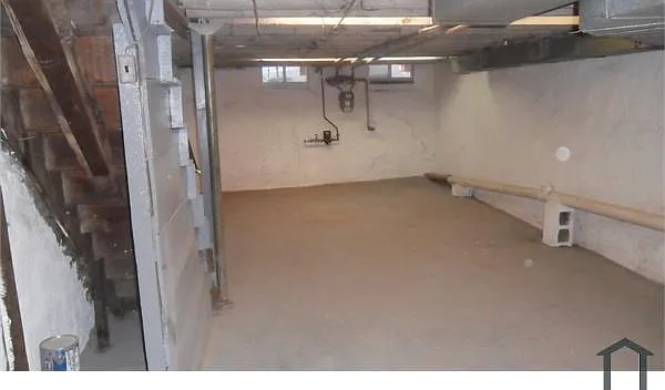 407 Daly St — Photo 19