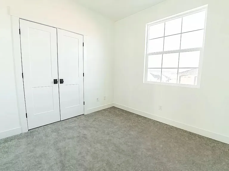 3685 W 2510 S — Photo 24