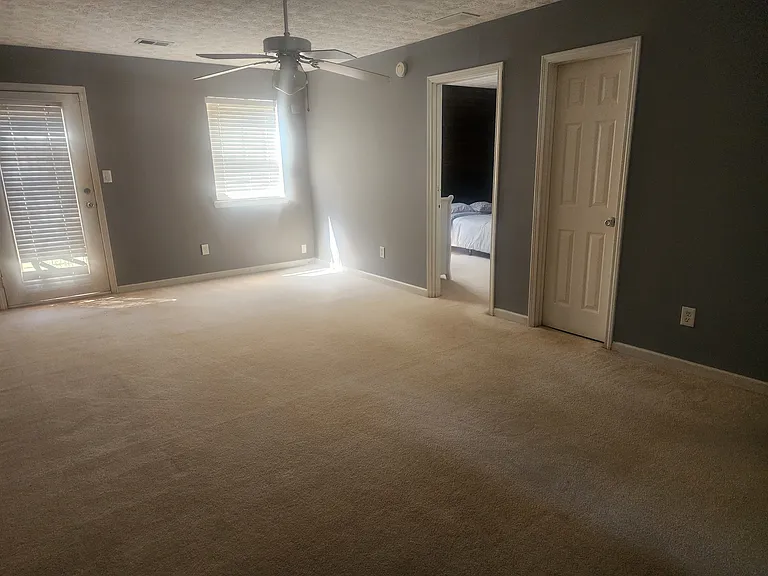 227 River Trace Ct — Photo 9