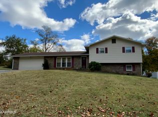 317 Bowman Bend Rd, Harriman, TN 37748