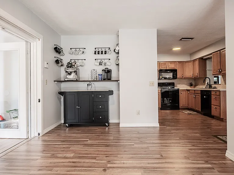 5905 Whispering Pines Rd — Photo 22