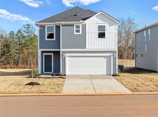 570 Dallington Dr, Wellford, SC 29385