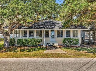 3904 Seaview St, North Myrtle Beach, SC 29582