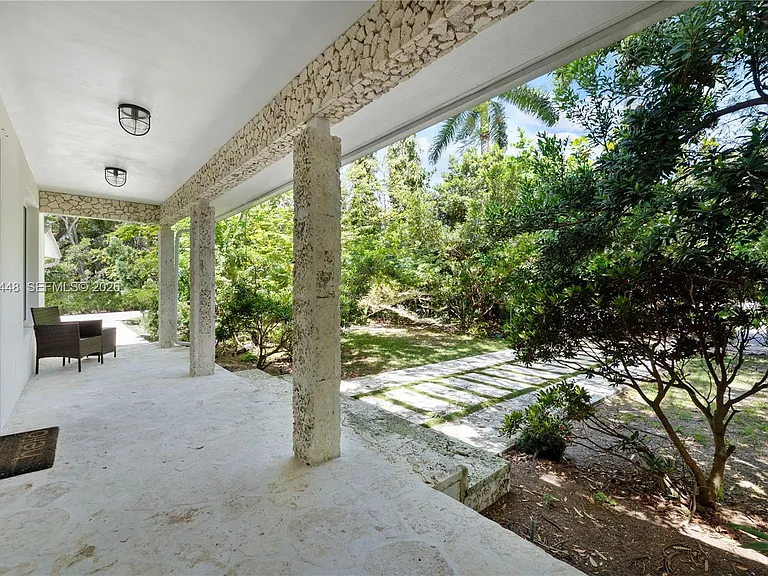 520 Bay Point Rd — Photo 37