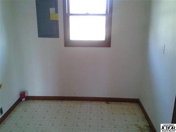 5th image of 151 N East St
