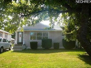 6040 Hardin Dr, Brookpark, OH 44142