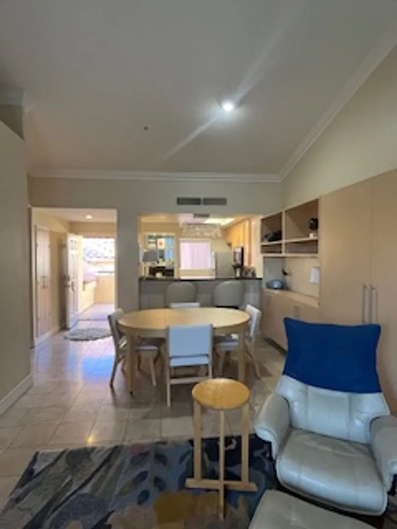 Top Floor 1 Bath| 1 Bedroom Luxury Condo (NV Energy/SW Gas/Internet Included in price) — Photo 2