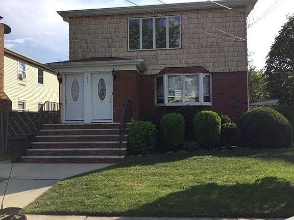 3rd image of 124 Spratt Ave