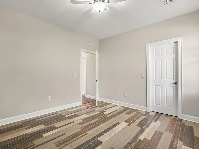 5554 Palm Lake Cir — Photo 64