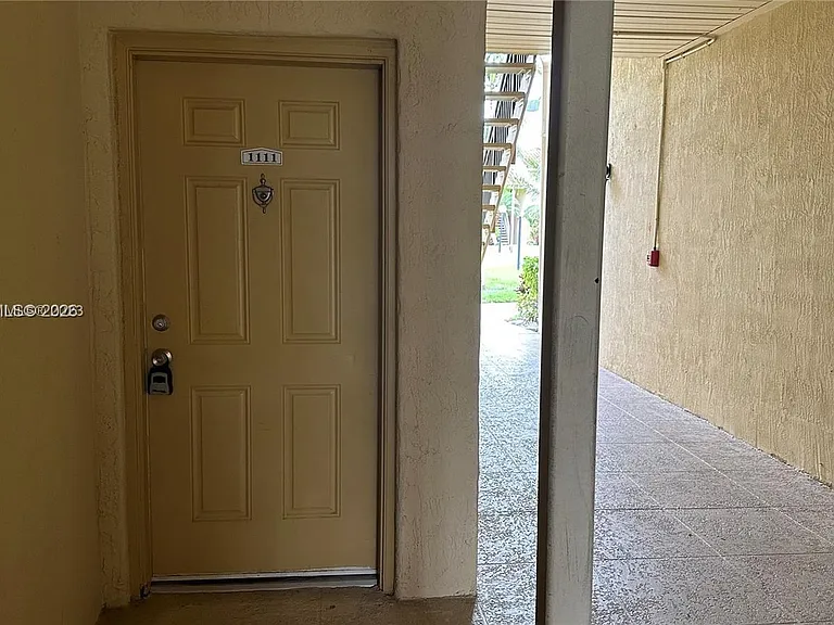 1243 SW 46th Ave #1111 — Photo 7