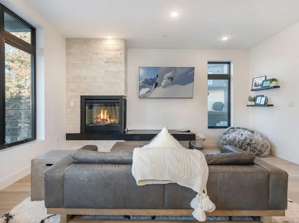 930 Blue River Pkwy, Silverthorne, CO