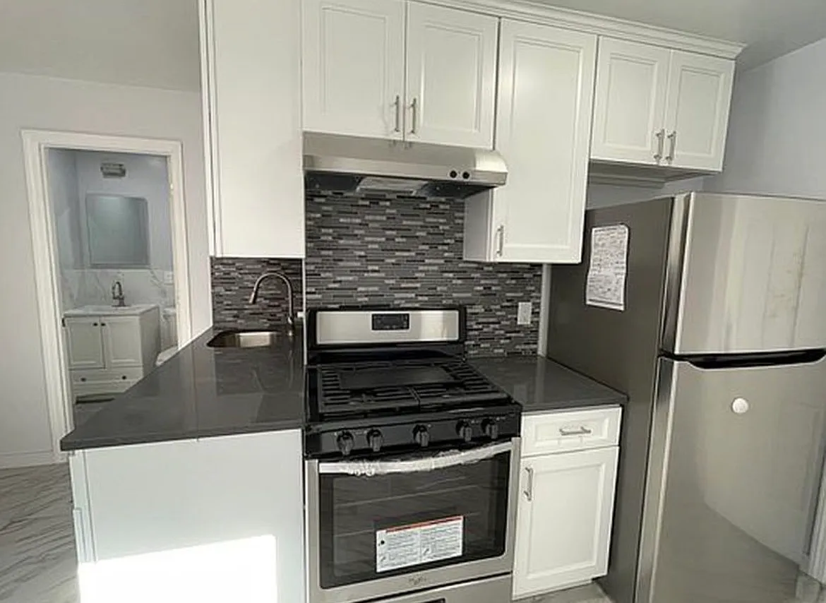 Building Photo - 62-80 Forest Ave #1