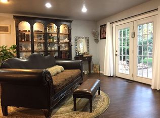 1504 Burleigh St, Yankton, SD 57078