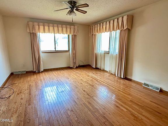 4th image of 1626 Wichita Dr