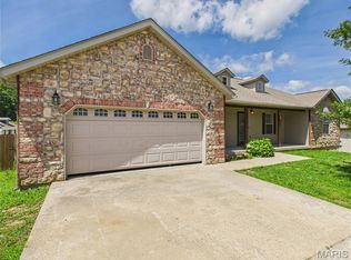 16107 Hummingbird Ln, Saint Robert, MO 65584