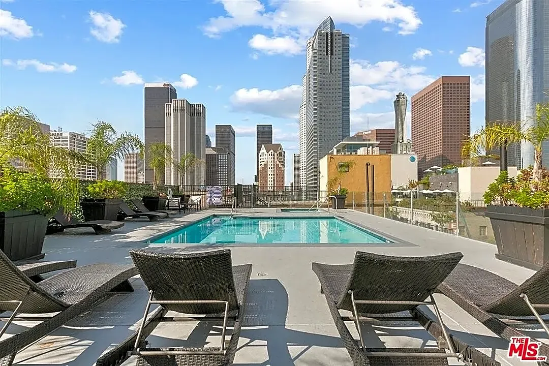 2 bed, 1280 sqft, $2,999 — Photo 1