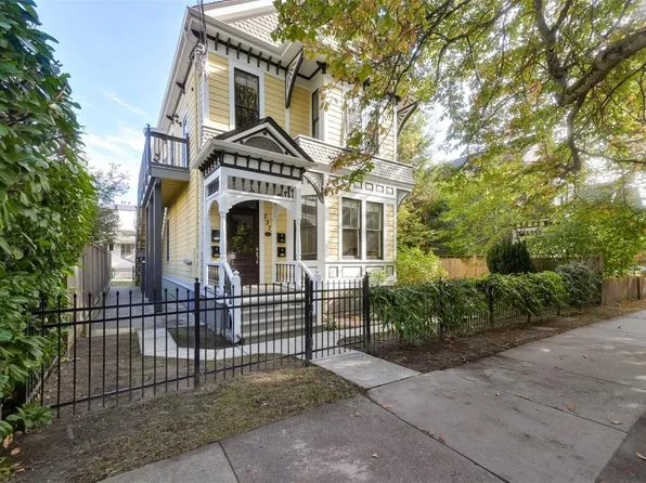 737 Vancouver St, Victoria, BC V8V 3V4