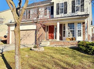 5965 Rolling Ridge Dr, Trenton, MI 48183