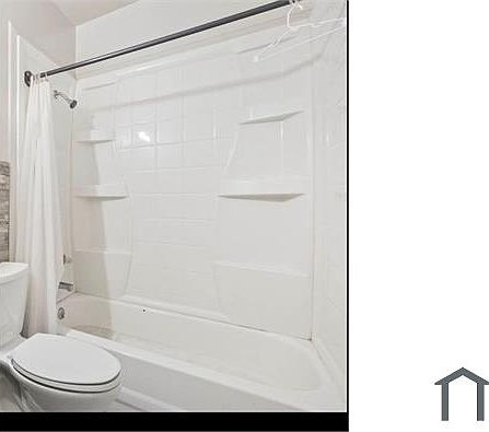 5th image of 1601 E Main St Unit 4