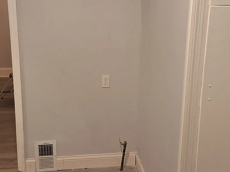 3377 Lownesdale Rd — Photo 7