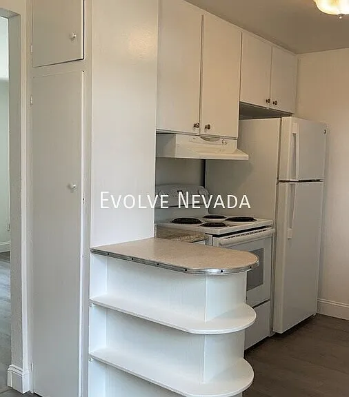 2 bed, 1.0 bath, 948 sqft, $1,795 — Photo 7