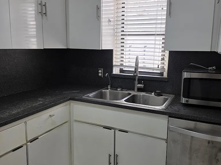 1824 Roosevelt St #B — Photo 7
