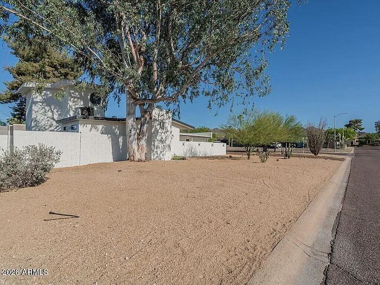 3302 E Turquoise Ave — Photo 5